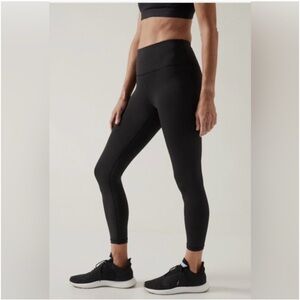 Athleta Black Elation Train 7/8 Legging‎